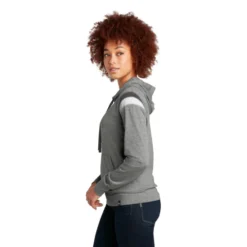 New Era ® Ladies Heritage Blend Varsity Hoodie -Travel Storage Store LNEA108 shadowgreyheathergraphitewhite model side 550x550.jpg