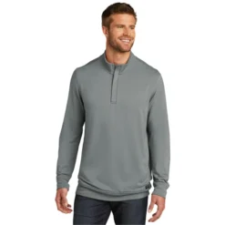 TravisMathew Newport 1/4-Zip Fleece -Travel Storage Store TM1MU419 quietshadegrey model front 550x550.jpg